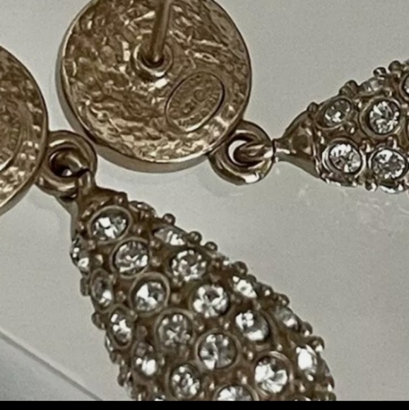 Authentic Chanel - Picture 2 of 3